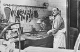 h_Darress_Nov_BW-Print_-Veal-or-Beef-Butcher-Paris-71